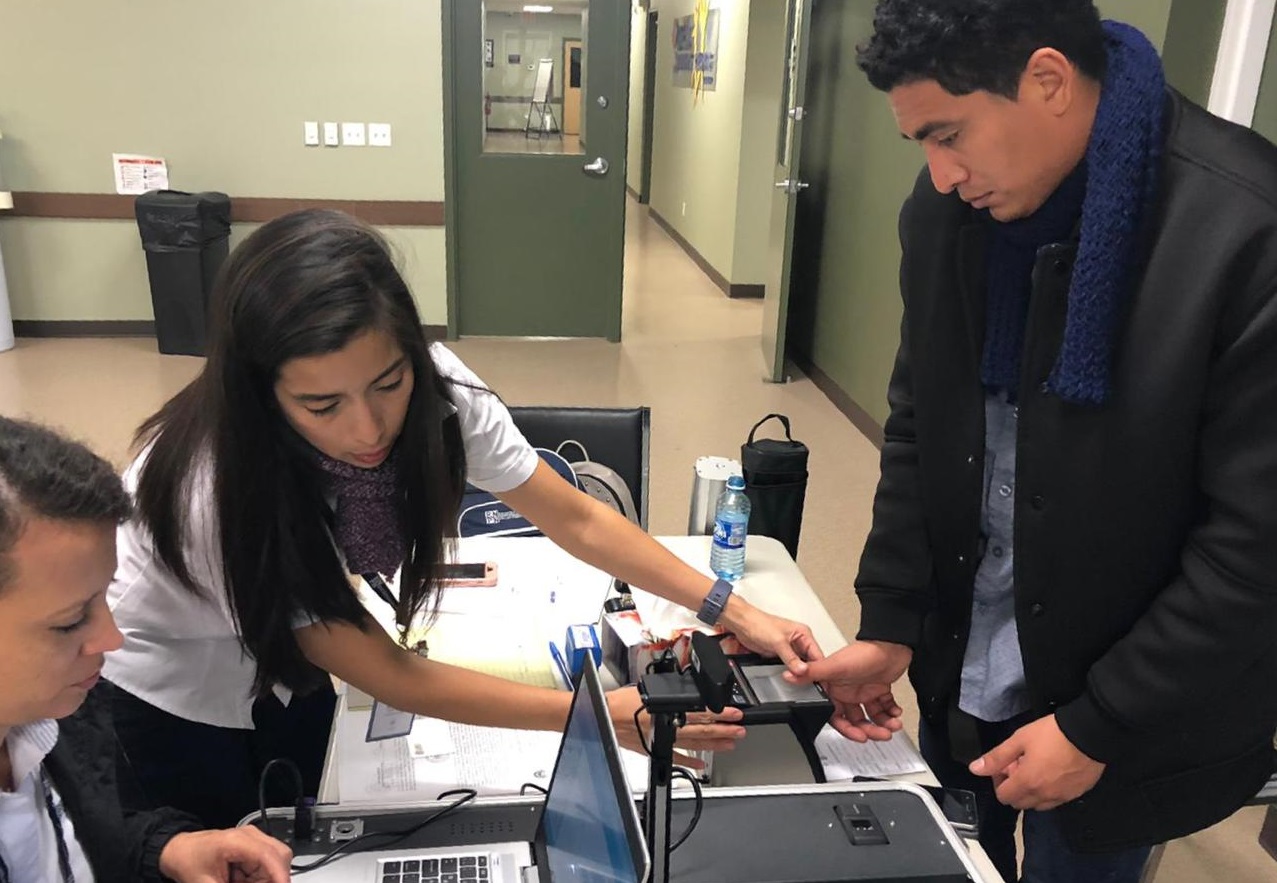 Salvadoreños en Canadá tramitan DUI en Feria de Identidad salvadorenos-en-canada-tramitan-dui-en-feria-de-identidad